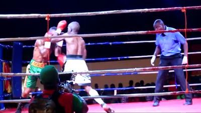 Joseph Agbeko vs. Frank Kiwalabye 135.jpg