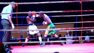 Joseph Agbeko vs. Frank Kiwalabye 136.jpg