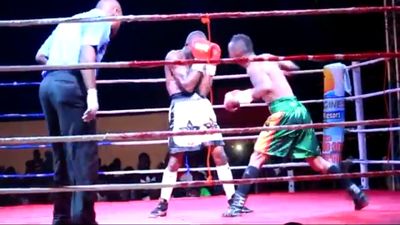 Joseph Agbeko vs. Frank Kiwalabye 142.jpg