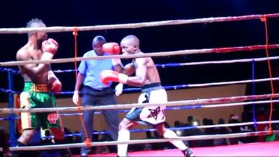 Joseph Agbeko vs. Frank Kiwalabye 146.jpg