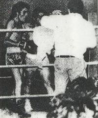 File:Juan Ule VS Robero Guerra (chile 1977-04-13).jpg
