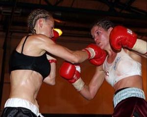 Juliette Winter vs. Shanee Martin.jpg