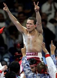 File:JulioCesarChavezRobinson7.jpg