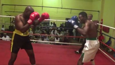 Kabiru Towolawi vs. Mike Kwakuvi 029.jpg