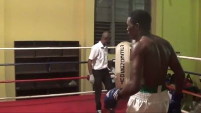 Kabiru Towolawi vs. Mike Kwakuvi 039.jpg