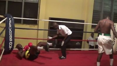 Kabiru Towolawi vs. Mike Kwakuvi 042.jpg