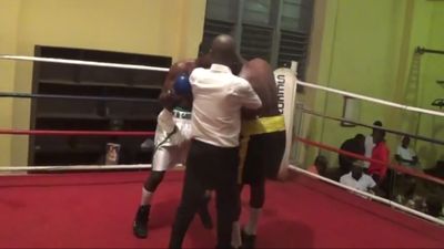 Kabiru Towolawi vs. Mike Kwakuvi 046.jpg