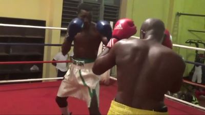 Kabiru Towolawi vs. Mike Kwakuvi 047.jpg