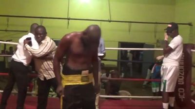 Kabiru Towolawi vs. Mike Kwakuvi 067.jpg