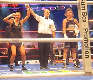 Karolina Lukasik vs. Heidi Hartmann.jpg