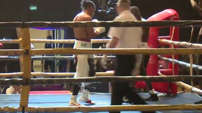 King Davidson vs. Ishmael Tetteh 006.jpg