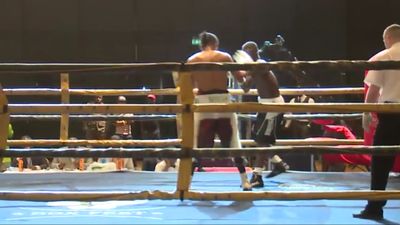 King Davidson vs. Ishmael Tetteh 007.jpg