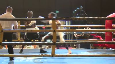 King Davidson vs. Ishmael Tetteh 008.jpg