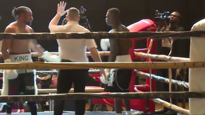 King Davidson vs. Ishmael Tetteh 015.jpg