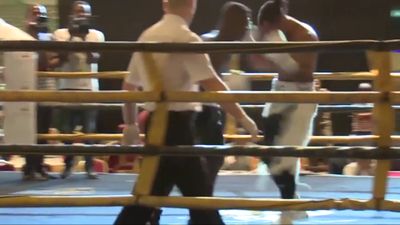 King Davidson vs. Ishmael Tetteh 021.jpg