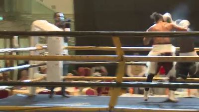 King Davidson vs. Ishmael Tetteh 026.jpg
