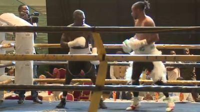 King Davidson vs. Ishmael Tetteh 027.jpg