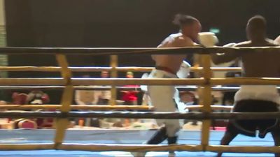 King Davidson vs. Ishmael Tetteh 031.jpg