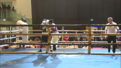 King Davidson vs. Ishmael Tetteh 033.jpg