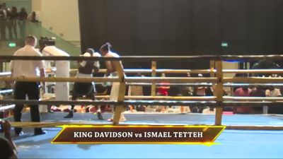 King Davidson vs. Ishmael Tetteh 035.jpg