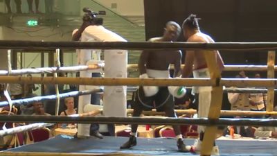 King Davidson vs. Ishmael Tetteh 037.jpg