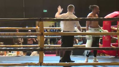 King Davidson vs. Ishmael Tetteh 040.jpg