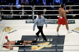 Klitschko-Pulev-06-photo-by-joern-pollex bongarts-getty-images.jpg