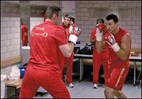 File:Klitschkos Vitali-Wladimir-face-off.jpg
