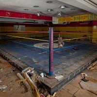 File:Kronk-gym-in-trouble.jpg