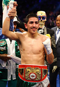 File:Leo Santa Cruz1.JPG