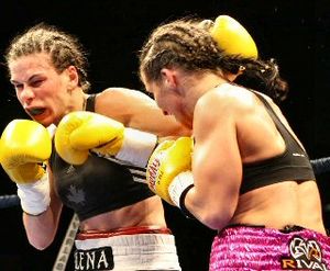 Lindsay Garbatt vs. Jelena Mrdjenovich (2nd meeting).jpg