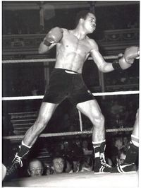 File:Lloyd Honeyghan2.JPG