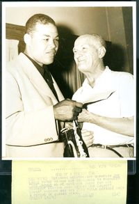 File:Louis Retires.JPG