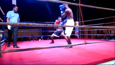 Manyo Plange vs. Billy Quaye 005.jpg