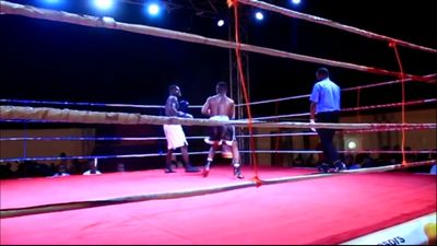 Manyo Plange vs. Billy Quaye 013.jpg