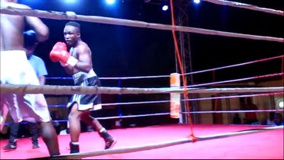 Manyo Plange vs. Billy Quaye 020.jpg