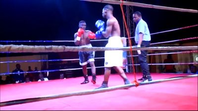 Manyo Plange vs. Billy Quaye 032.jpg