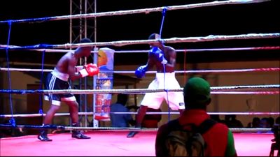 Manyo Plange vs. Billy Quaye 035.jpg