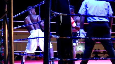 Manyo Plange vs. Billy Quaye 044.jpg