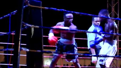 Manyo Plange vs. Billy Quaye 058.jpg