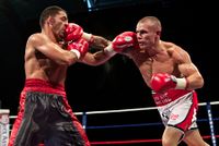 File:Martin Murray lands on Karim Achour.jpg