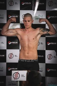 File:Mate-Kis boxer.jpg