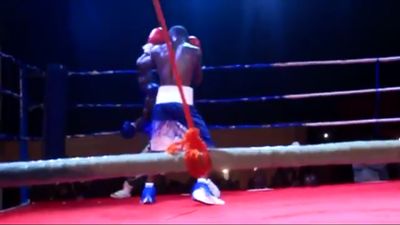 Michael Pappoe vs. Moses Dodzi 003.jpg