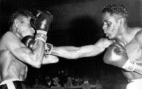 File:Miguel Berrios vs. Bobby Bell . Fasan.jpg