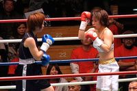 File:Mika Iwakawa vs. Shoko Hayashida.jpg