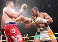 File:Mike Perez v Tye Fields.jpg