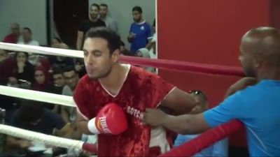 Mohamed Elimy vs. Ayman Ashour 003.jpg