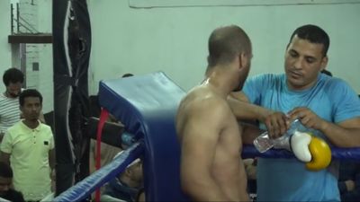 Mohamed Elimy vs. Ayman Ashour 041.jpg