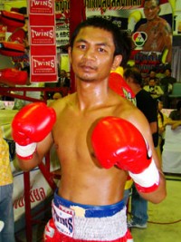 File:Mongkolchai Patavikorngym.jpg