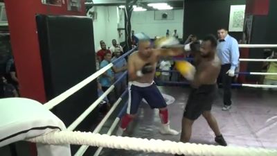 Mourad Omar vs. Ayman Farouk Abbas 015.jpg
